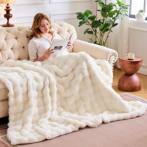 153x203CM Luxury Fluffy Rabbit Fur Plush Throw Blanket Super Soft Faux Fur Blanket Warm Super Soft Cozy Fuzzy Large Blanket for Bed Couch Sofa Living Room Car Gift Set- Multicolor